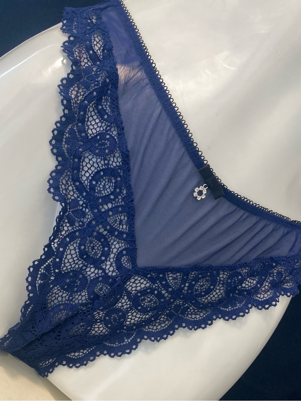 Marcelle Navy Lace V-Waist Women's Lace Panty NWOT